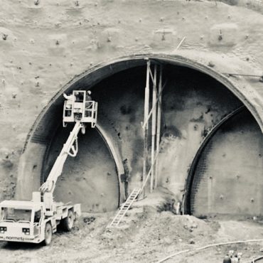 Deckert Consult experience site management Tunnel Euerwang Lifting platform portal
